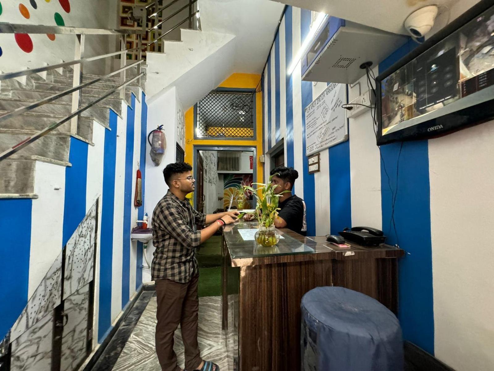 Cookies Stay Varanasi Eksteriør bilde